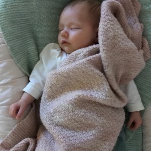 Babyfilt i Fino frånManos del Uruguay, stick-kit